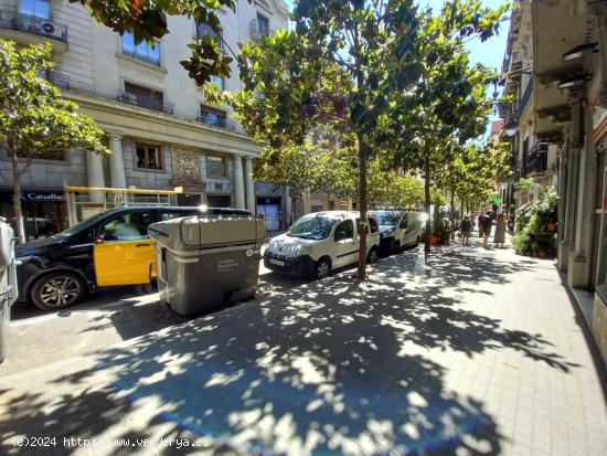 LOcal de 130 m2 en Gran de Gràcia,junto a Fontana ( Barcelona) - BARCELONA