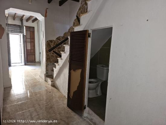 CASA EN VENTA EN EL PUEBLO DE MURO - BALEARES