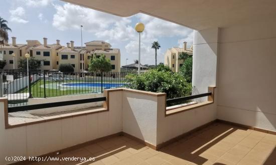 PRECIOSO APARTAMENTO EN CAMPO DE GOLF EN CAMPOAMOR, ORIHUELA COSTA - ALICANTE