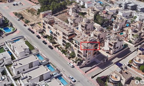  AMPLIO ATICO CON GARAJE, PISCINA Y GRAN TERRAZA CON VISTAS AL MAR EN ORIHUELA COSTA - ALICANTE 