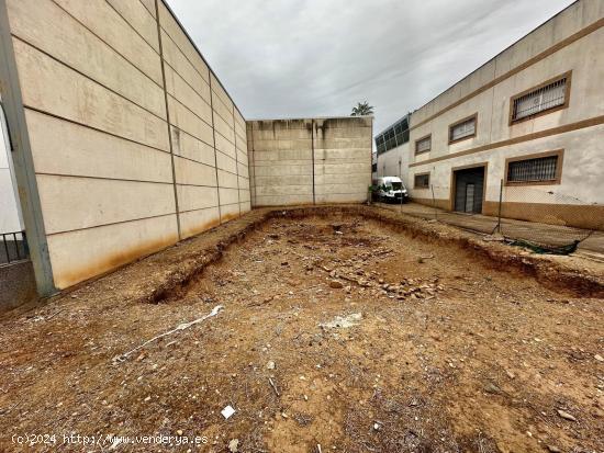 TERRENO EDIFICABLE EN EL POLÍGONO EL GRANADAL!!!! - CORDOBA