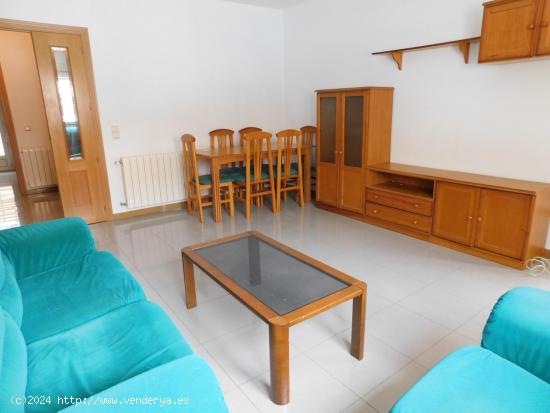 Bajo con Patio, 3 dorm, 2 baños, garaje, trastero y piscina comunitaria - TOLEDO