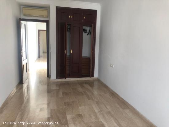 ¡¡PISO CENTRICO EN VENTA!! POR ZONA DE LA ALAMEDA DEL RIO EN CHICLANA DE LA FRA. - CADIZ