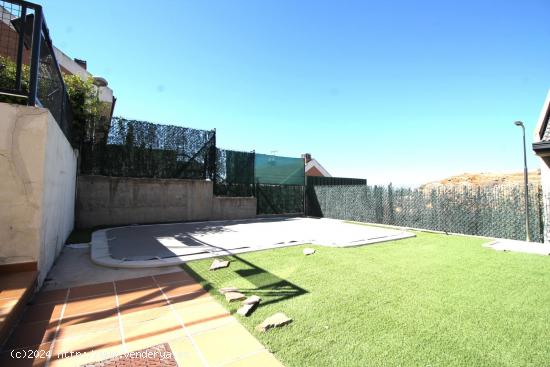 Chalet Pareado en Campo Real con piscina - MADRID