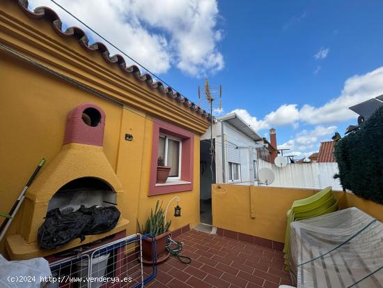  Adosado Familiar con Amplios Espacios en Las Perenholas - CADIZ 