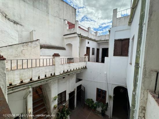 VIVIENDA TIPO CASA DE VECINOS EN CASCO HISTÓRICO JUNTO A OLLERIAS - CORDOBA