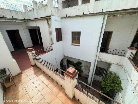 VIVIENDA TIPO CASA DE VECINOS EN CASCO HISTÓRICO JUNTO A OLLERIAS - CORDOBA