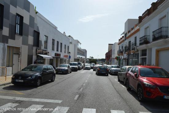 GRAN LOCAL COMERCIAL EN CANCELADA, ESTEPONA - MALAGA