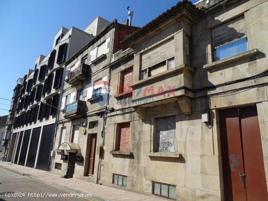 Casa / Chalet adosado en venta en Calle Mantelas, A Salgueira - PONTEVEDRA