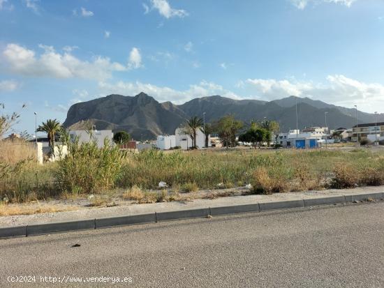 TERRENO URBANO EN ZONA AUDITORIO DE COX - ALICANTE