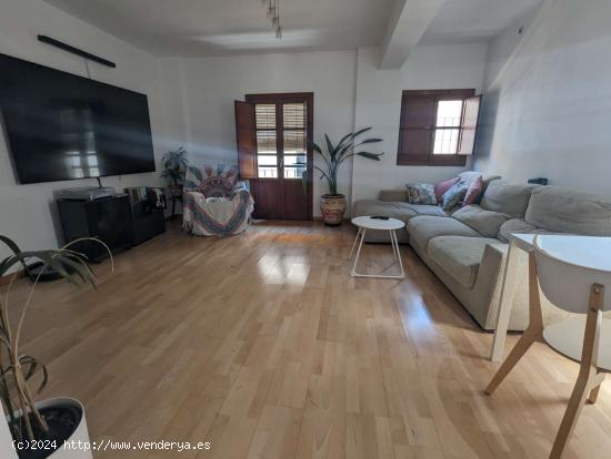  Apartamento entero de 3 dormitorios en Sevilla - SEVILLA 