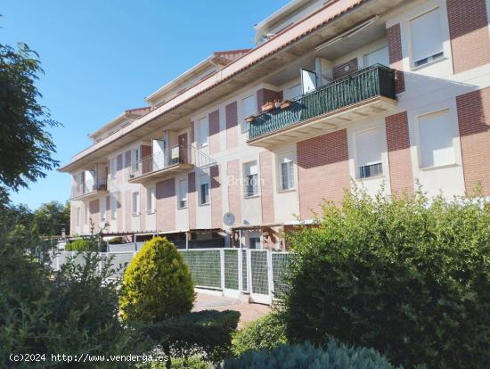 Bonito dúplex en la  Urbanización Villas de Carae . - ZARAGOZA