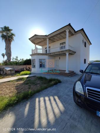 |||GRAN CASA-CHALET.EN LA BARQUERA,TAMBIEN ADMITE EL ALQUILER CON OPCION A COMPR//// - CORDOBA