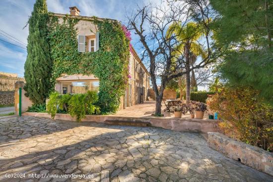 Pintoresca finca mediterránea entre la ciudad y el campo - BALEARES