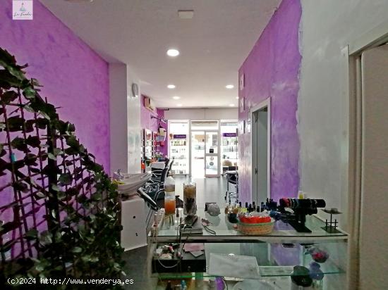 LOCAL PARA NEGOCIO DE PELUQUERIA Y ESTETICA EN SANTA CRISTINA - MALAGA