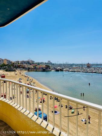  APARTAMENTO DE TRES AMPLIOS DORMITORIOS CON VISTAS INCREIBLES AL MAR (PRIMERA LINEA) - ALICANTE 