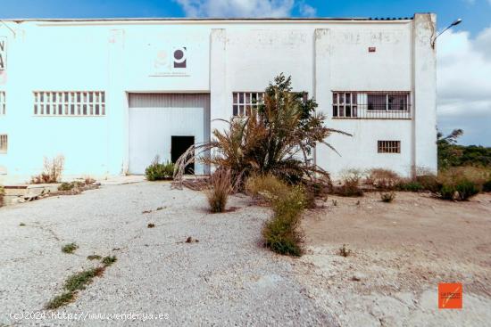  NAVE INDUSTRIAL EN VENTA EN CAMARLES (TARRAGONA) - TARRAGONA 