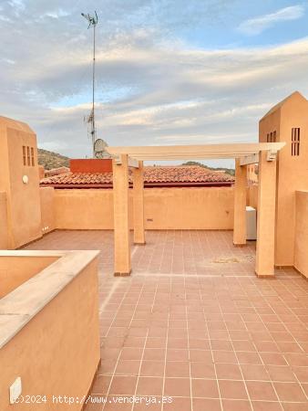 ESPECTACULAR ATICO CON SOLARIUM Y VISTAS LATERALES AL MAR EN LA RESERVA DE MARBELLA - MALAGA