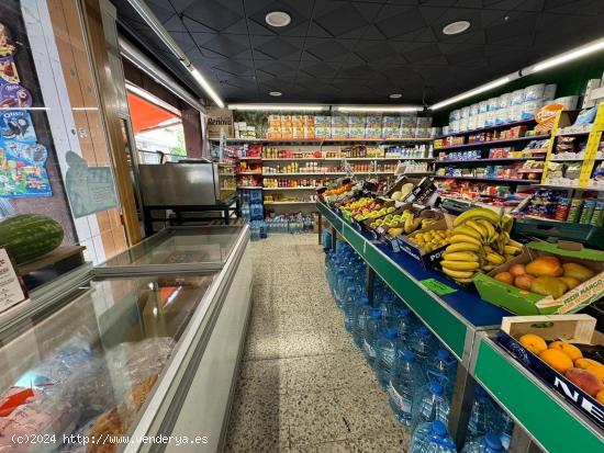  Se traspasa pequeño supermercado en Castelldefels - BARCELONA 