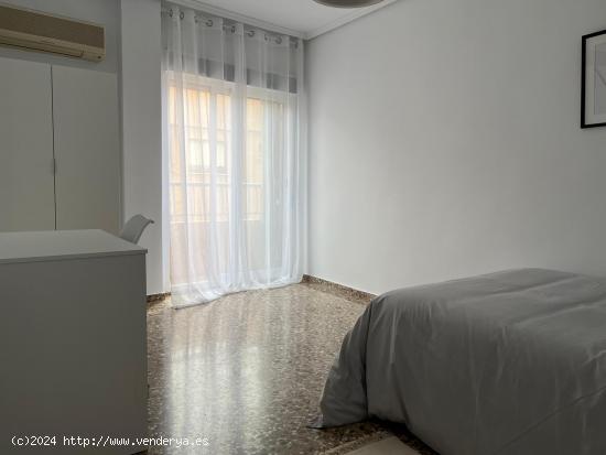 HABITACIÓN EN CATARROJA - VALENCIA