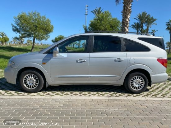 Ssangyong Rodius 2.7 XDI de 2011 con 98.000 Km por 8.700 EUR. en Castellon