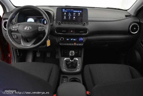 Hyundai Kona 1.0 TGDI Maxx 4x2 de 2023 con 22.171 Km por 18.990 EUR. en Girona