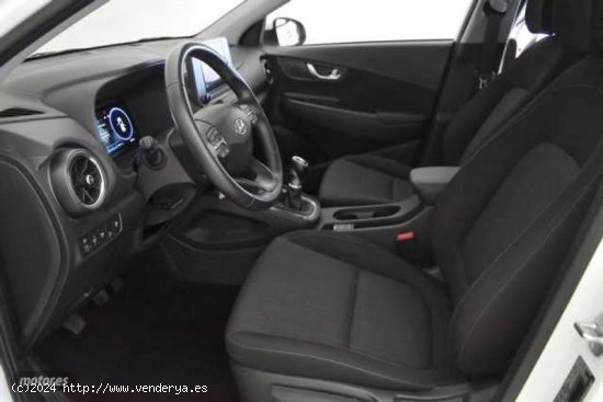 Hyundai Kona 1.0 TGDI Maxx 4x2 de 2023 con 16.198 Km por 20.900 EUR. en Burgos