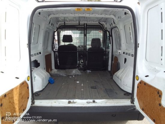 Ford Transit Connect 75T220 FURGON. de 2013 con 160.000 Km por 7.000 EUR. en Murcia