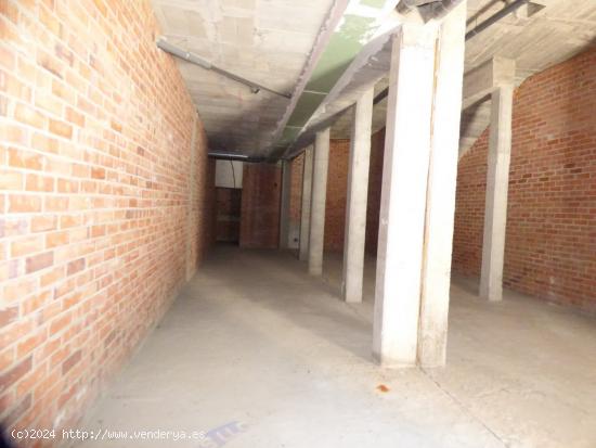 LC- LOCAL EN VENTA DIÁFANO EN IGUALADA ZONA HOSPITAL POR SOLO 60.000 EUR - BARCELONA