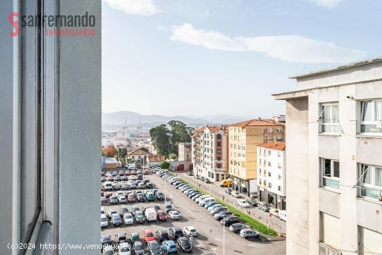 Piso con ascensor y calefacción en la calle Alta - CANTABRIA