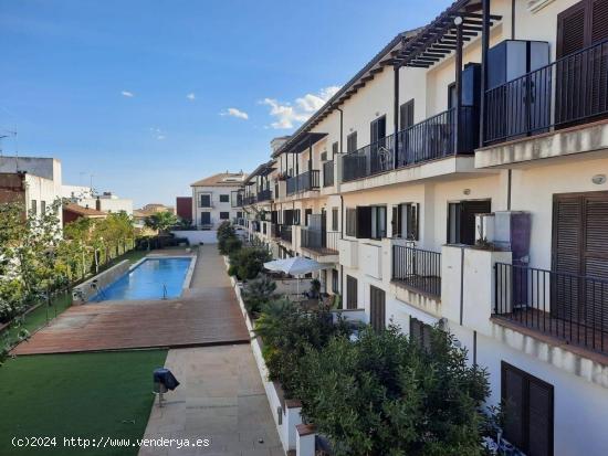 PLANTA BAJA DE 2 DORMITORIOS. CON PISCINA COMUNITARIA Y PARKING - TARRAGONA