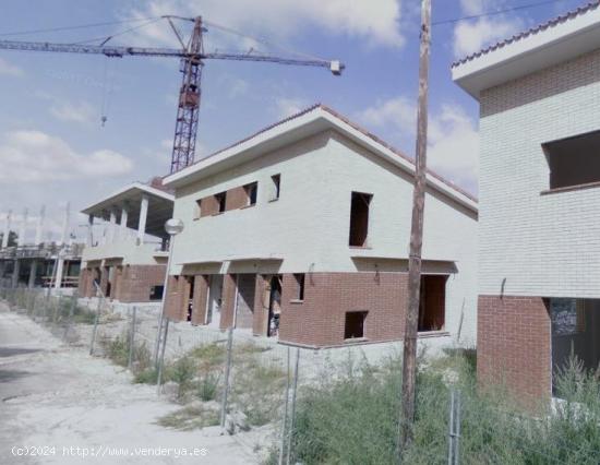 CASA EN CONSTRUCCIÓ A LA POBLA DE CLARAMUNT - BARCELONA