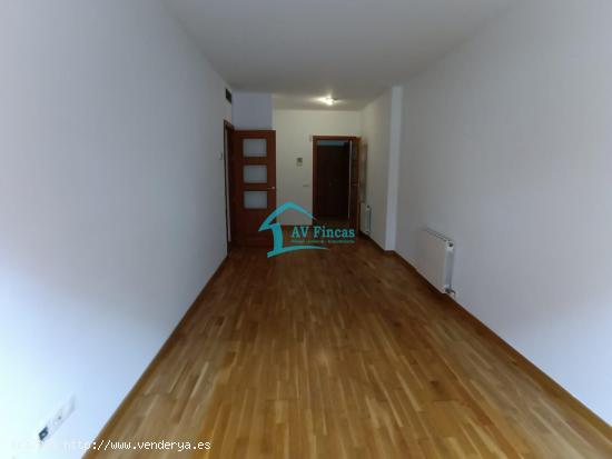 PISO EN VENTA EN VILADECANS - BARCELONA