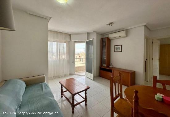  APARTAMENTO CON LICENCIA TURÍSTICA - ALICANTE 