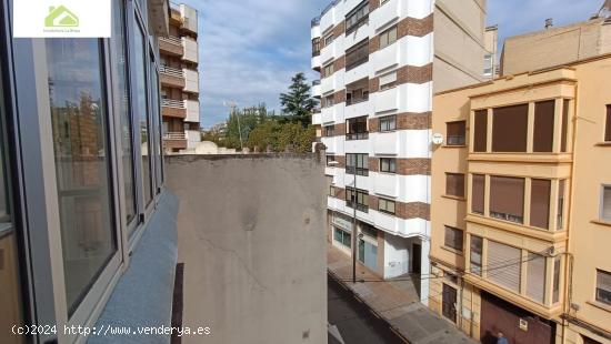 PISO EN VENTA ZONA PARQUE DE LA MARINA PARA REFORMAR, 3 DORMITORIOS (3º SIN ASCENSOR - ZAMORA