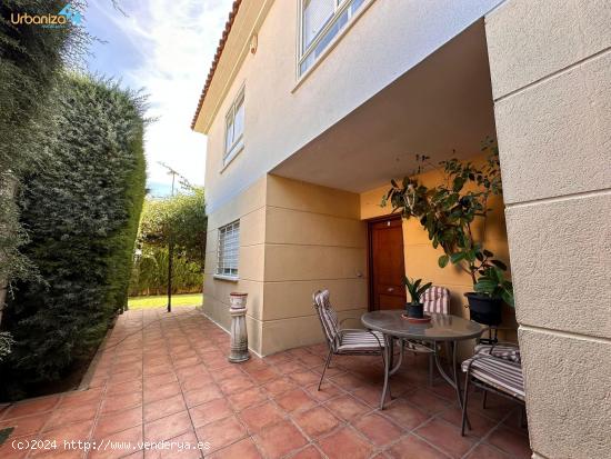 CASA EN URBANIZACIÓN GUADIANA - BADAJOZ