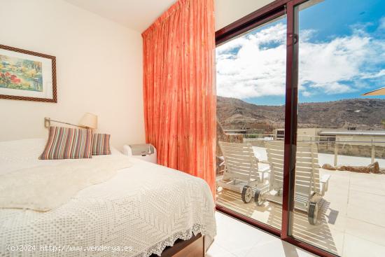 Elegante adosado cerca del golf con vistas al mar - LAS PALMAS