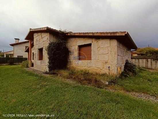 Chalet de planta baja con jardín - PONTEVEDRA