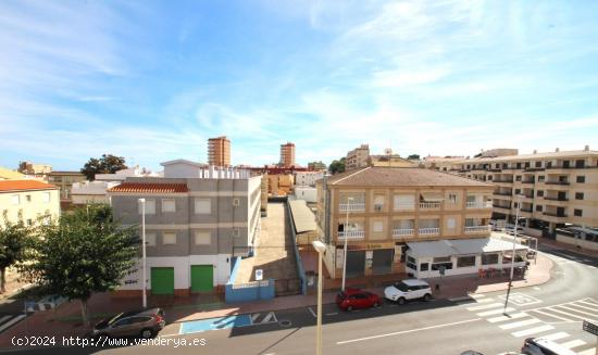 BONITO APARTAMENTO A POCOS METROS DE LA PLAYA - CASTELLON