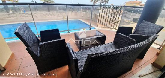 Apartamento con vistas abiertas al mar situado en 1ª línea de la playa de Guardamar - VALENCIA