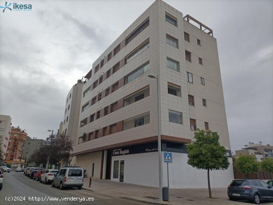  PLAZA DE GARAJE  PROXIMA A EVOLUTION CENTER Y AVD.  CARRETERA TRASSIERRA. - CORDOBA 