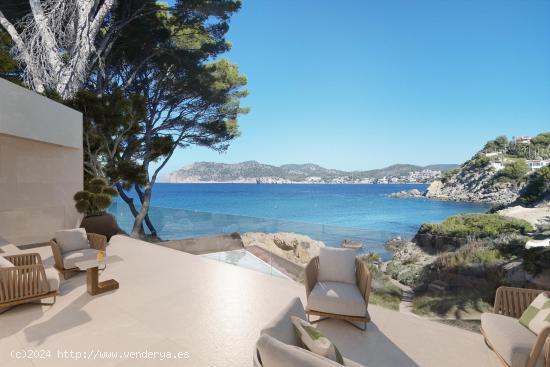 Exclusiva villa de obra nueva frente al mar en Costa de la Calma - BALEARES