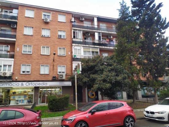 SE VENDE LOCAL COMERCIAL EN AV DOCTOR MENDIGUCHIA Nº 23 - MADRID