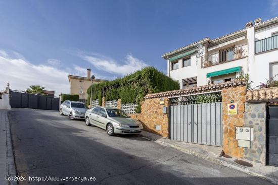  Fantástica pareada haciendo esquina en Cenes de la Vega. - GRANADA 