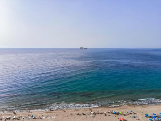  Piso de 2 dorm. con vistas excelentes en 1a línea de Playa de Levante - www.inmobiliarialesdunes.co 