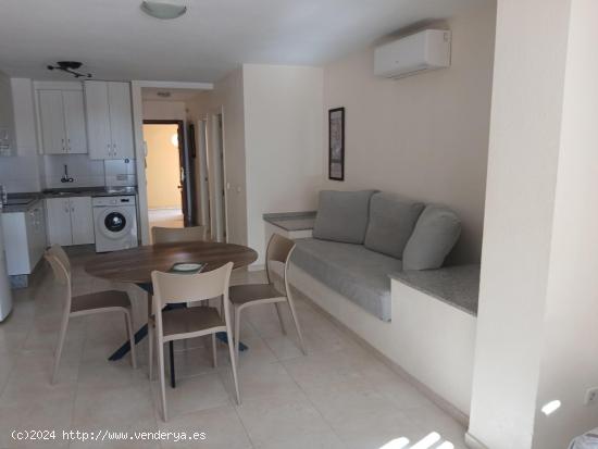  ¡Tu Refugio Moderno en Fuengirola! Piso con Terraza, Ascensor y Cerca de Todo  - MALAGA