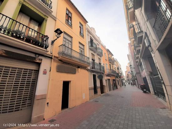 SOLAR PARA EDIFICAR TU CASA EN PLENO CENTRO DE LA CIUDAD - VALENCIA