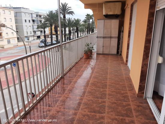  TAV1500 - APARTAMENTO DE 100M2 EN LA AVENIDA DE LA MARINA EN TAVERNES DE LA VALLDIGNA - CON TERRAZA  