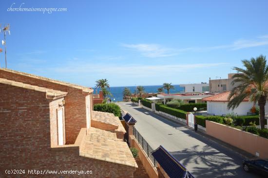  FABULOSO CHALET DE LUJO EN LA VELETA (TORREVIEJA) A TAN SOLO 80 METROS DEL MAR - ALICANTE 