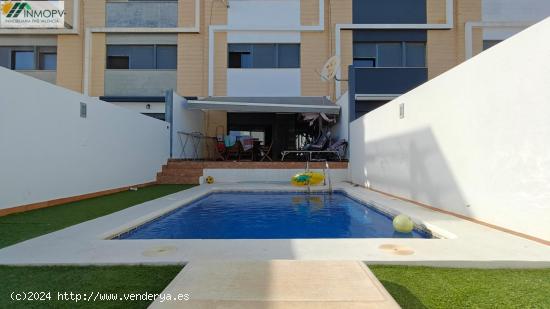 CHALET ADOSADO EN VENTA ZONA BOVERALS! PISCINA PROPIA GARAJE CERRADO! - CASTELLON